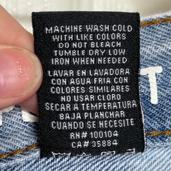 SONG | Embroidered Super High Rise Distressed Denim Shorts Light Wash | Size 27 - Picture 7 of 9